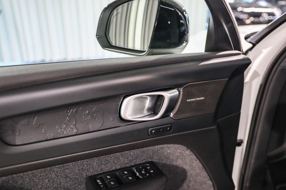 Volvo EX40 Extended Range Ultra 5d