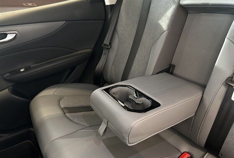 MG MGS5 64 Luxury 5d