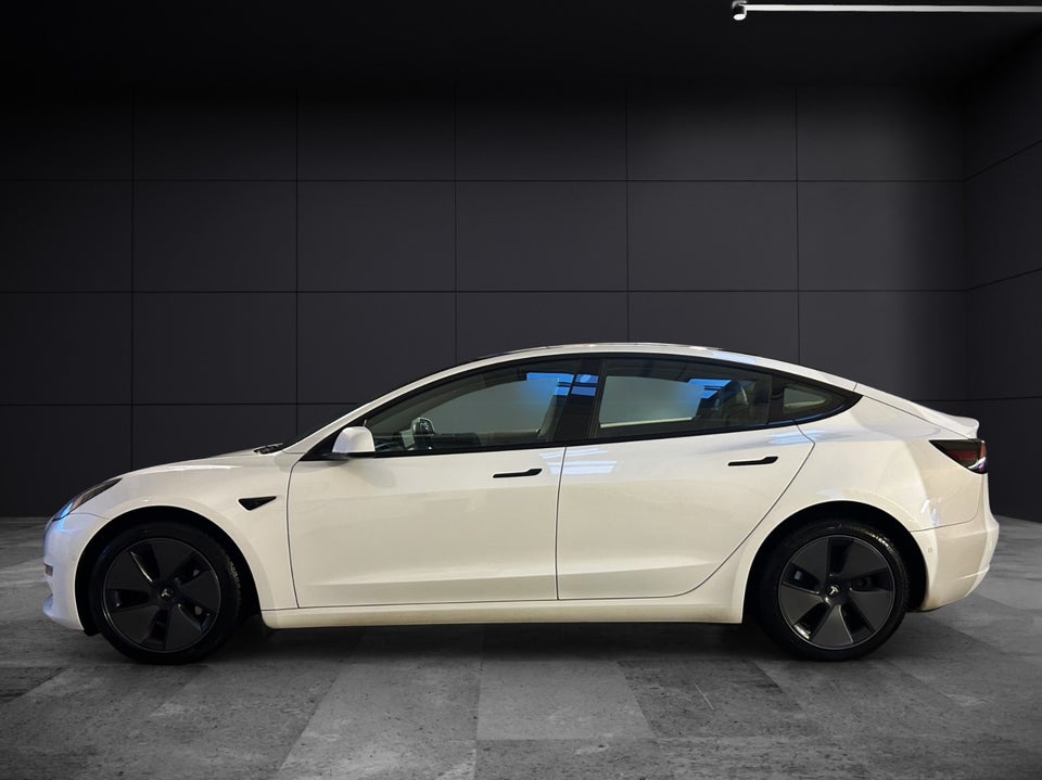 Tesla Model 3 Long Range AWD 4d