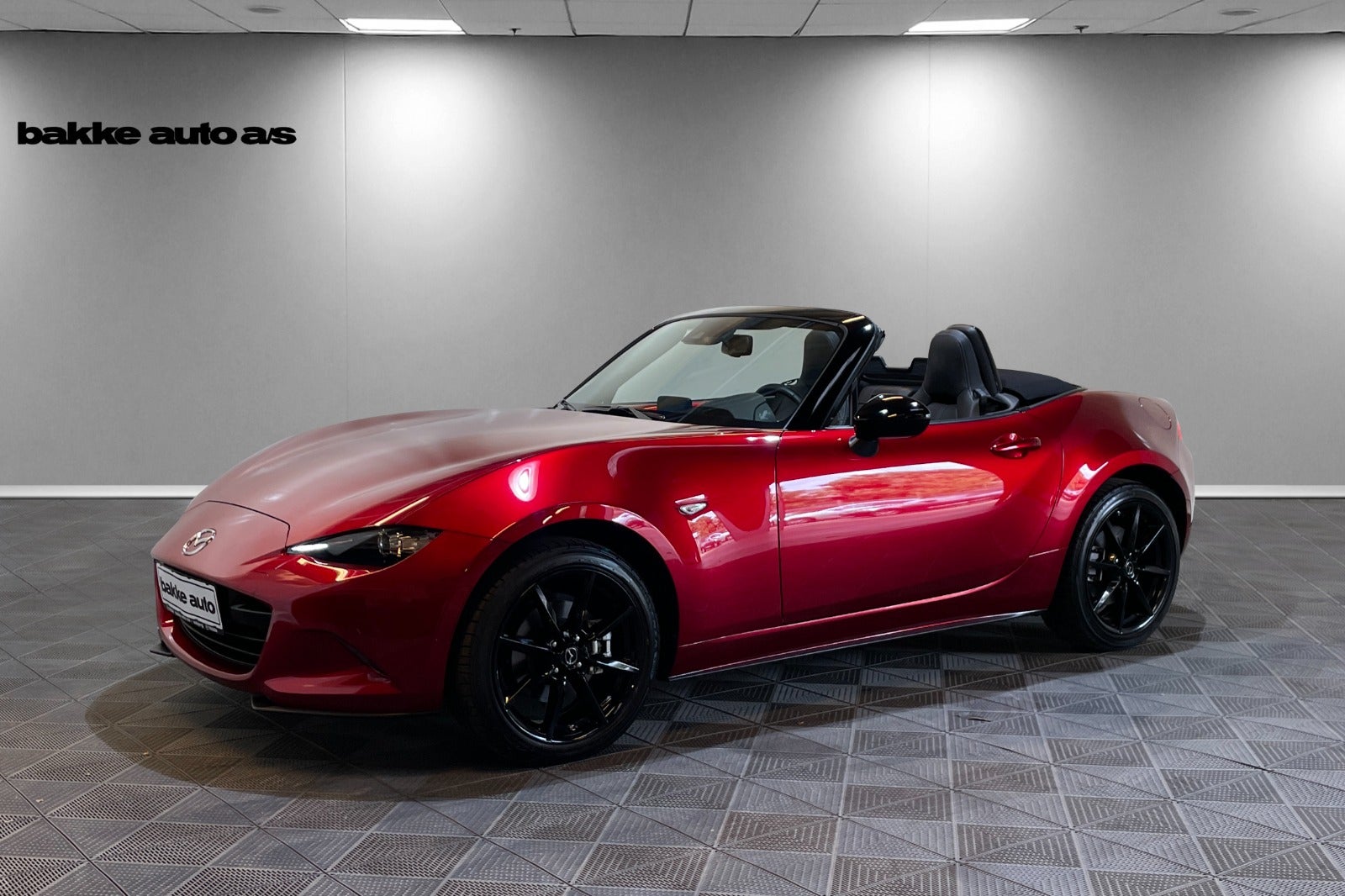 Mazda MX-5 2,0 SkyActiv-G 184 Roadster Sky Edition 2d