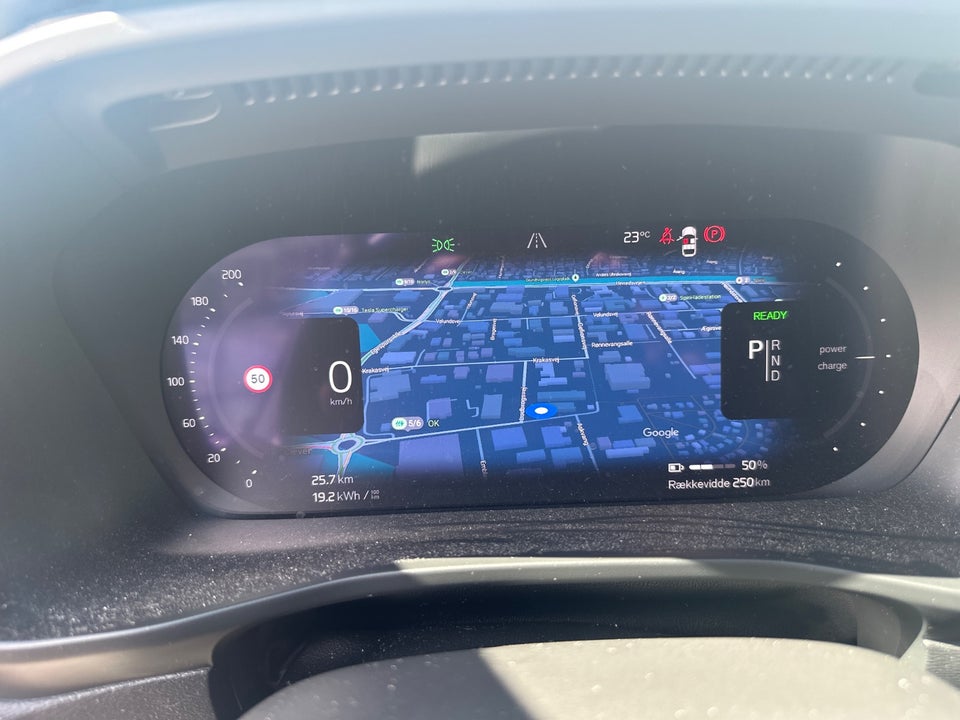 Volvo XC40 ReCharge Extended Range Plus 5d