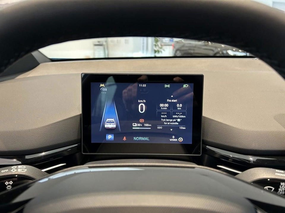 MG 4 77 Luxury Extended Range 5d