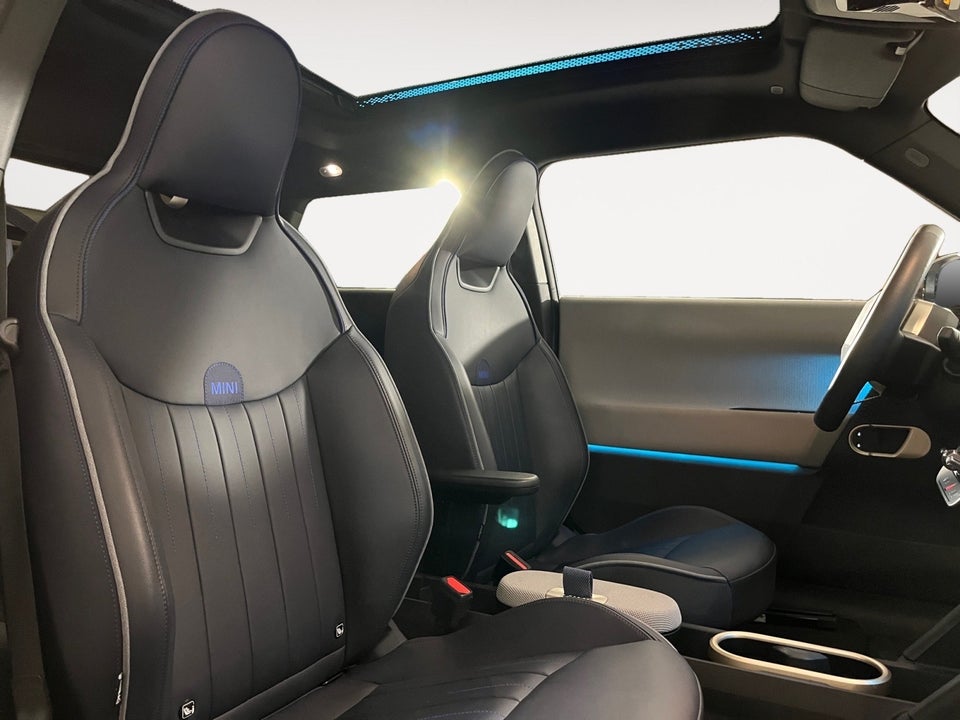 MINI Cooper SE Favoured Trim M 3d