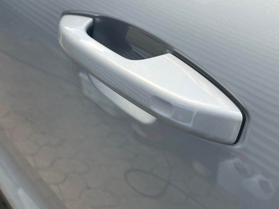 Volvo XC40 ReCharge Extended Range Core 5d