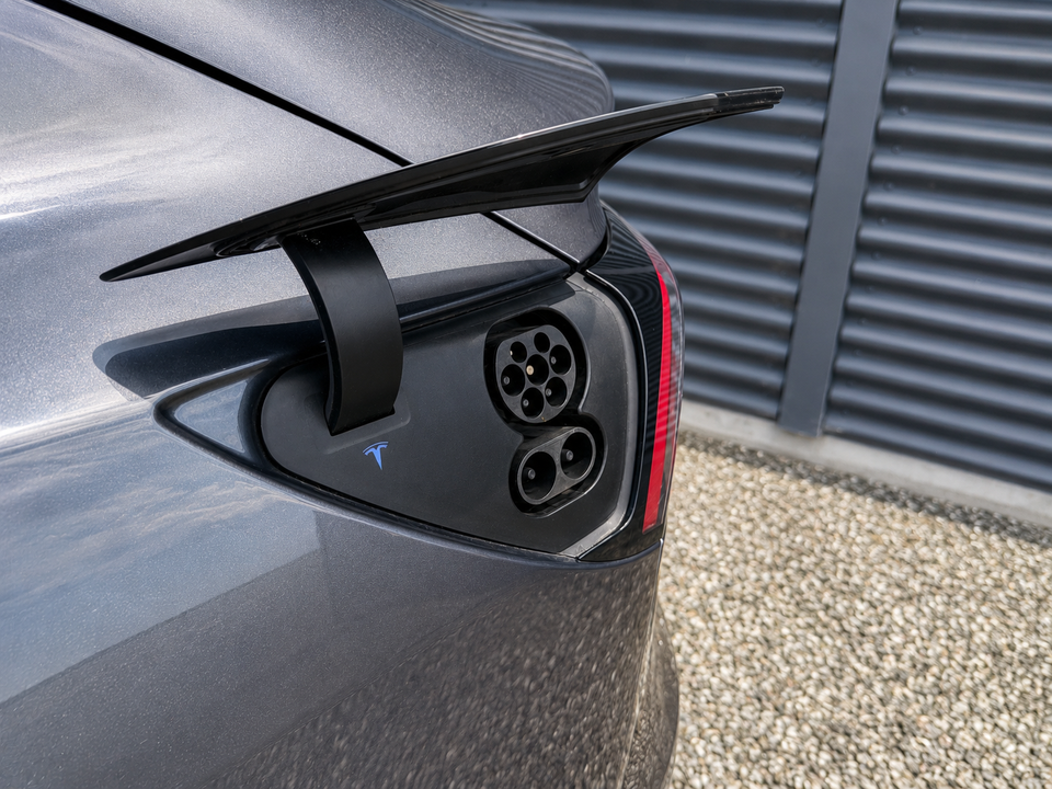 Tesla Model 3 Standard Range+ RWD 4d