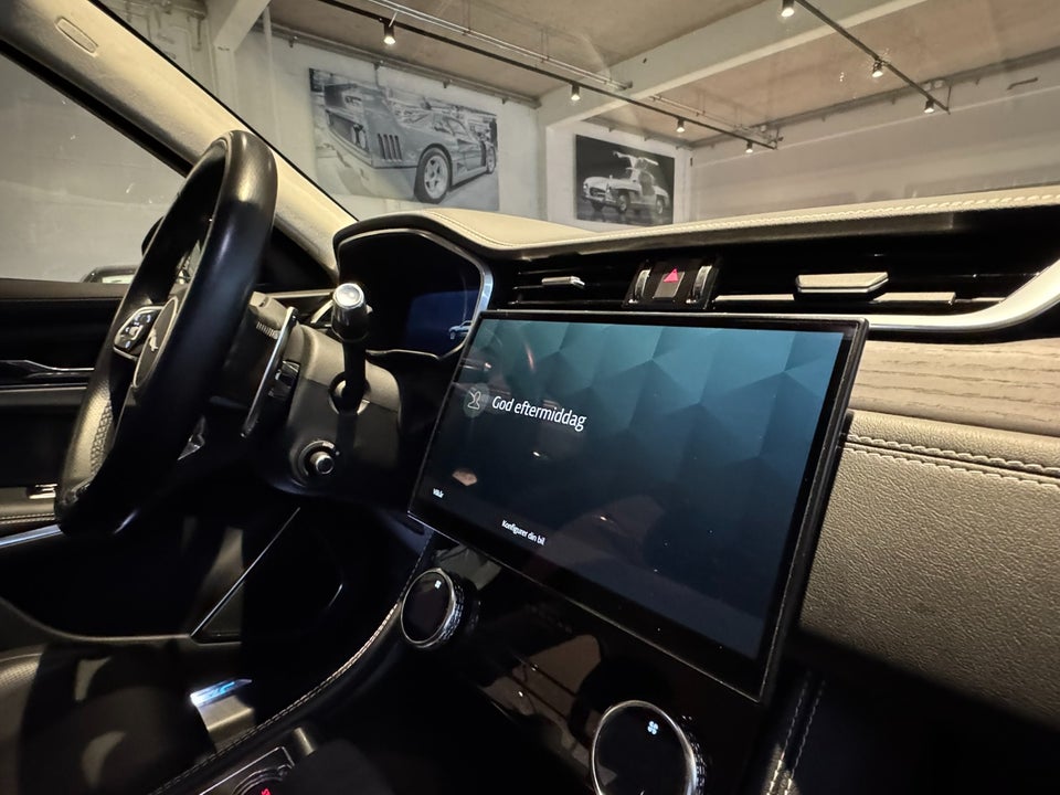 Jaguar F-Pace 3,0 P400 R-Dynamic HSE aut. 5d