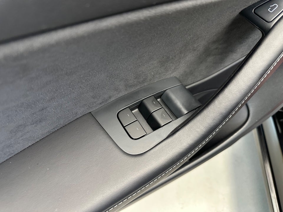 Tesla Model 3 Standard Range+ RWD 4d