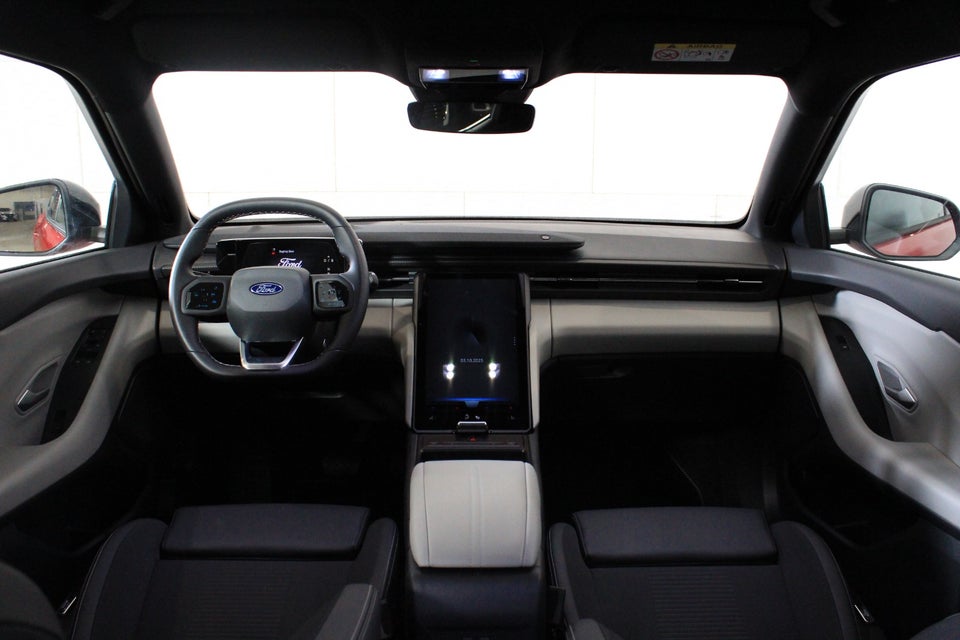 Ford Explorer 84 Premium Extended Range AWD 5d