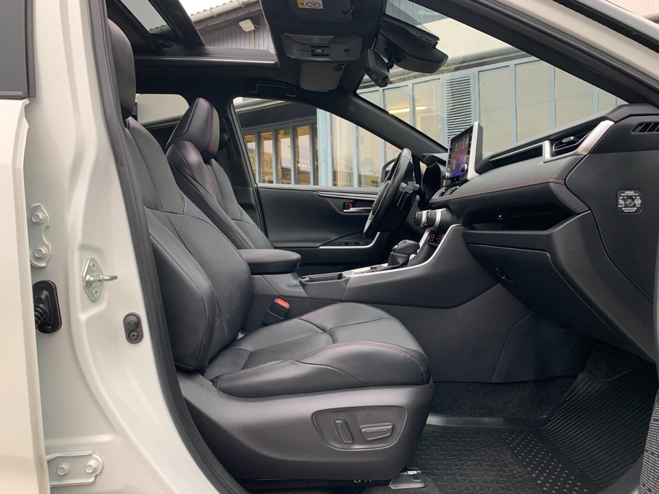 Toyota RAV4 2,5 Plug-in Hybrid Executive AWD-i 5d