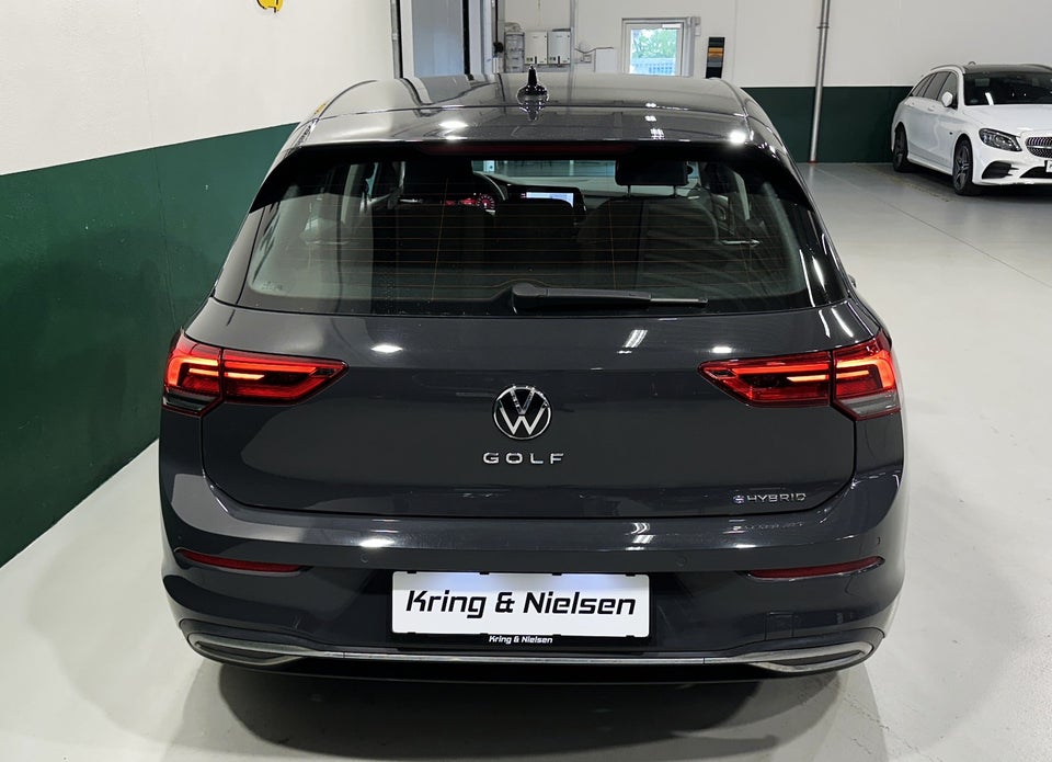 VW Golf VIII 1,4 eHybrid DSG 5d