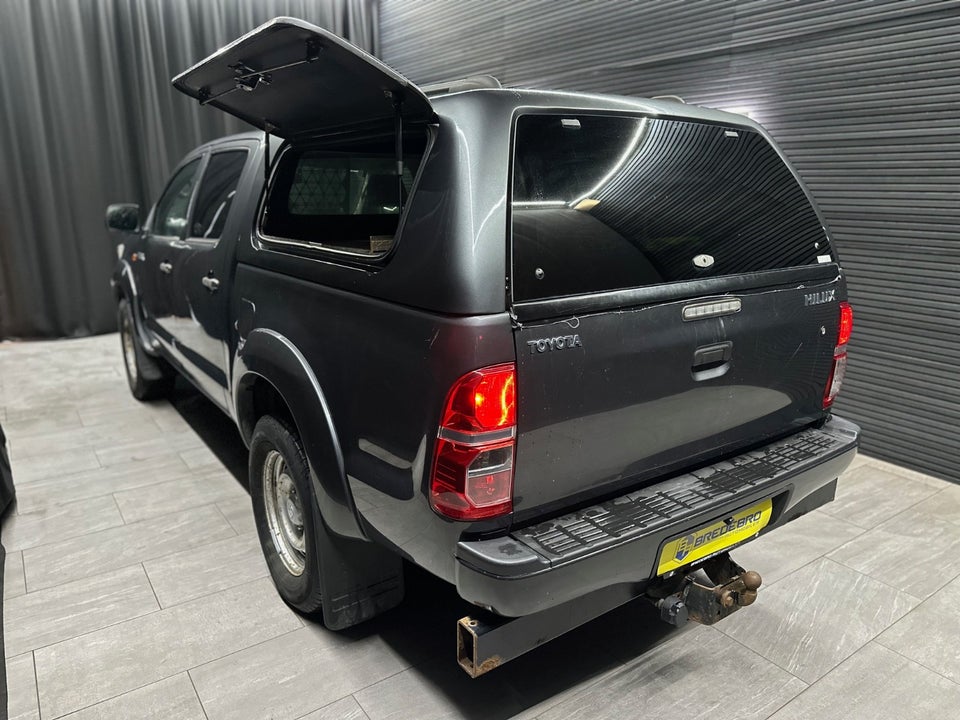 Toyota HiLux 2,5 D-4D 144 Db.Kab 4x4 T2 4d