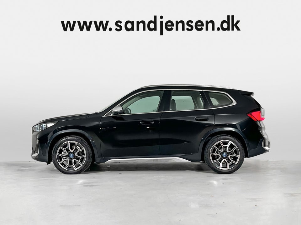 BMW iX1 xDrive30 X-Line 5d