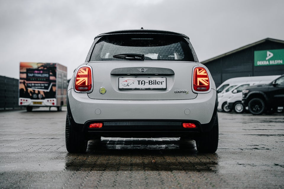 MINI Cooper SE Trim L 3d