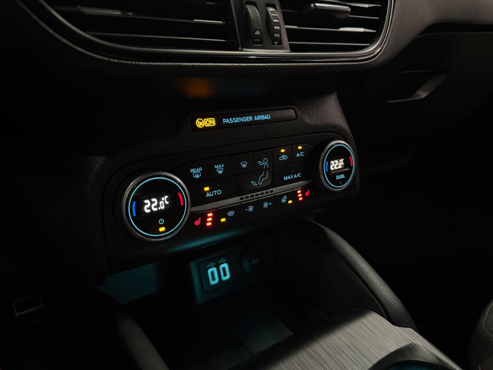 Ford Focus 1,5 EcoBlue ST-Line stc. aut. 5d