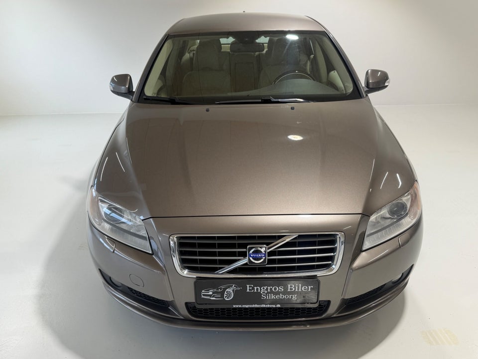 Volvo S80 2,5 T Momentum aut. 4d