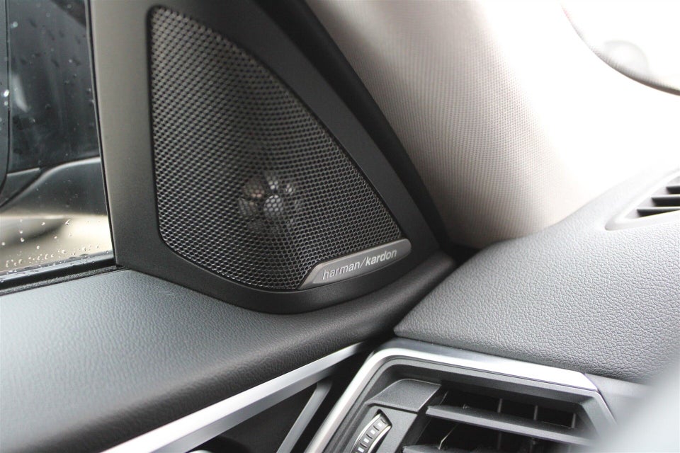 BMW i4 eDrive40 Charged 5d