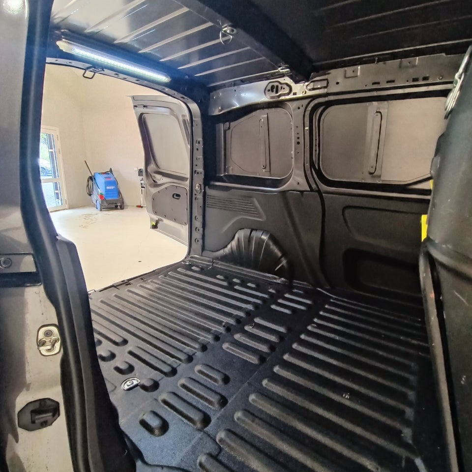 Peugeot Partner 1,5 BlueHDi 130 L1V1 Ultimate EAT8 Van