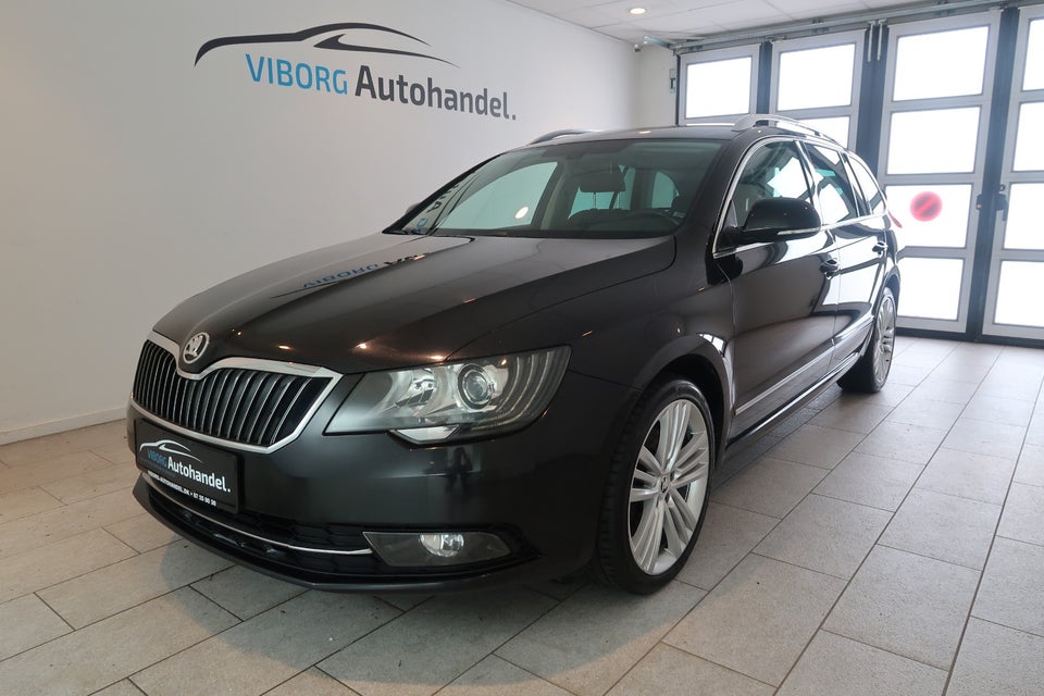 Skoda Superb 2,0 TDi 170 Elegance Combi 5d