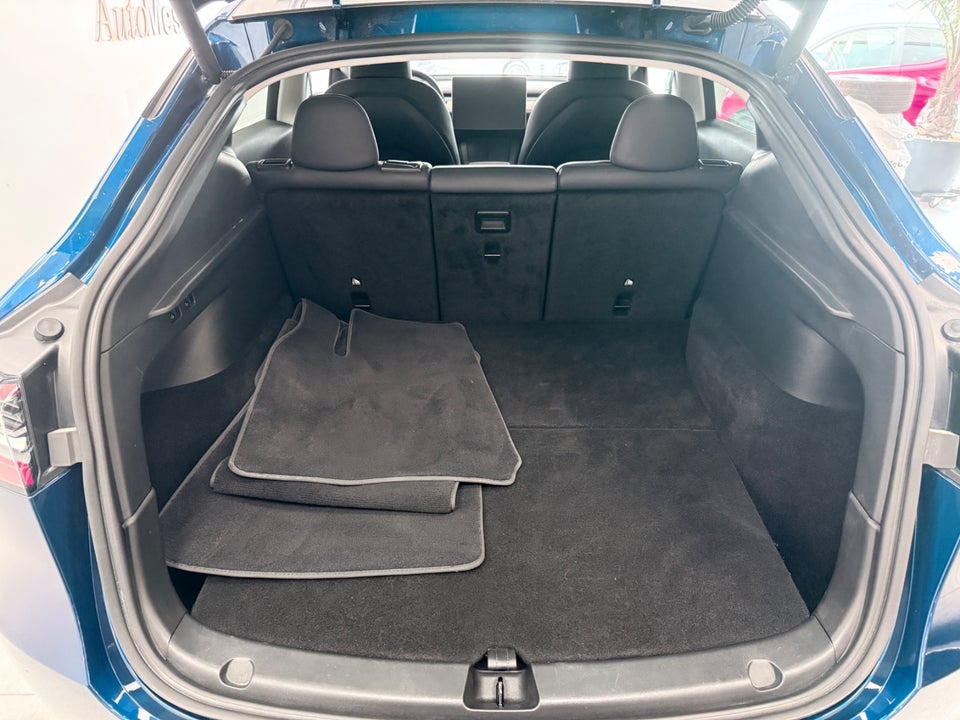 Tesla Model Y RWD 5d