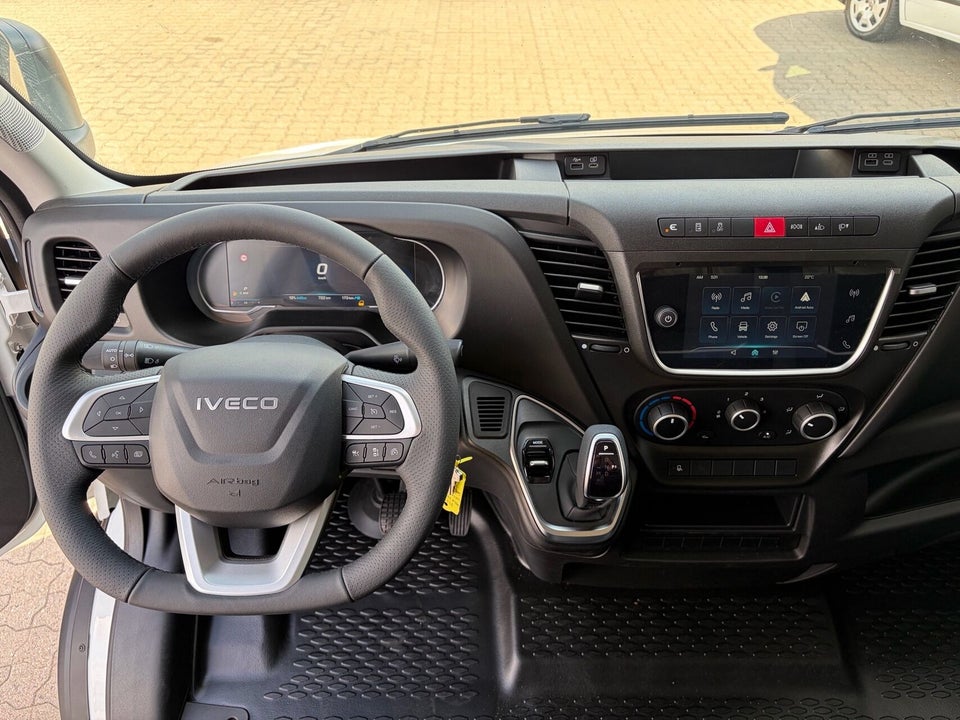 Iveco Daily 3,0 35S18 4100mm Alukasse m/lift AG8