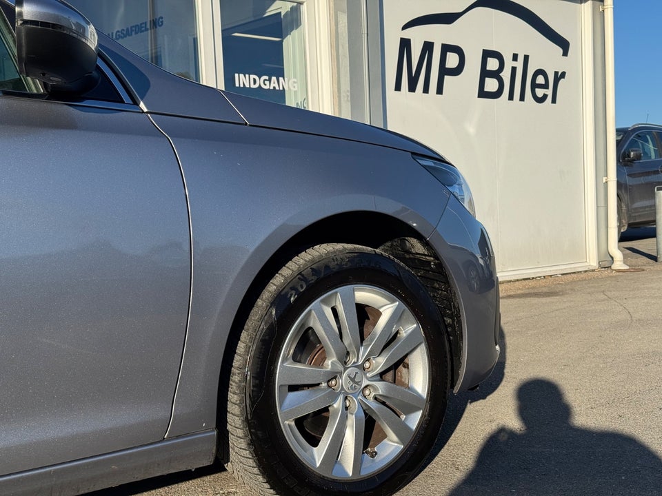 Peugeot 308 1,6 BlueHDi 120 Allure Sky SW 5d