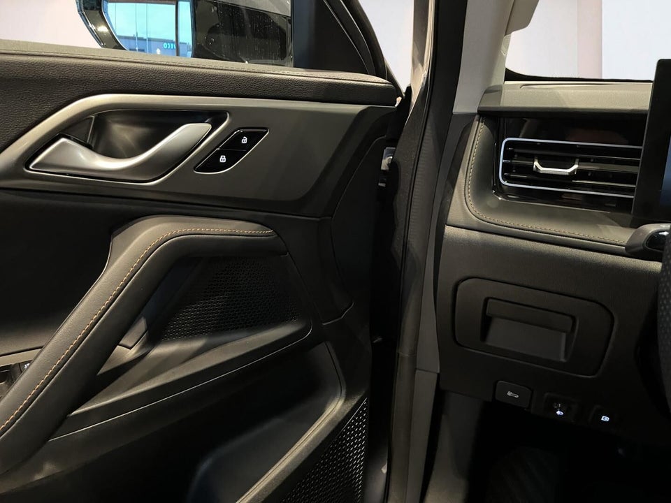 MG HS 1,5 PHEV Luxury 5d