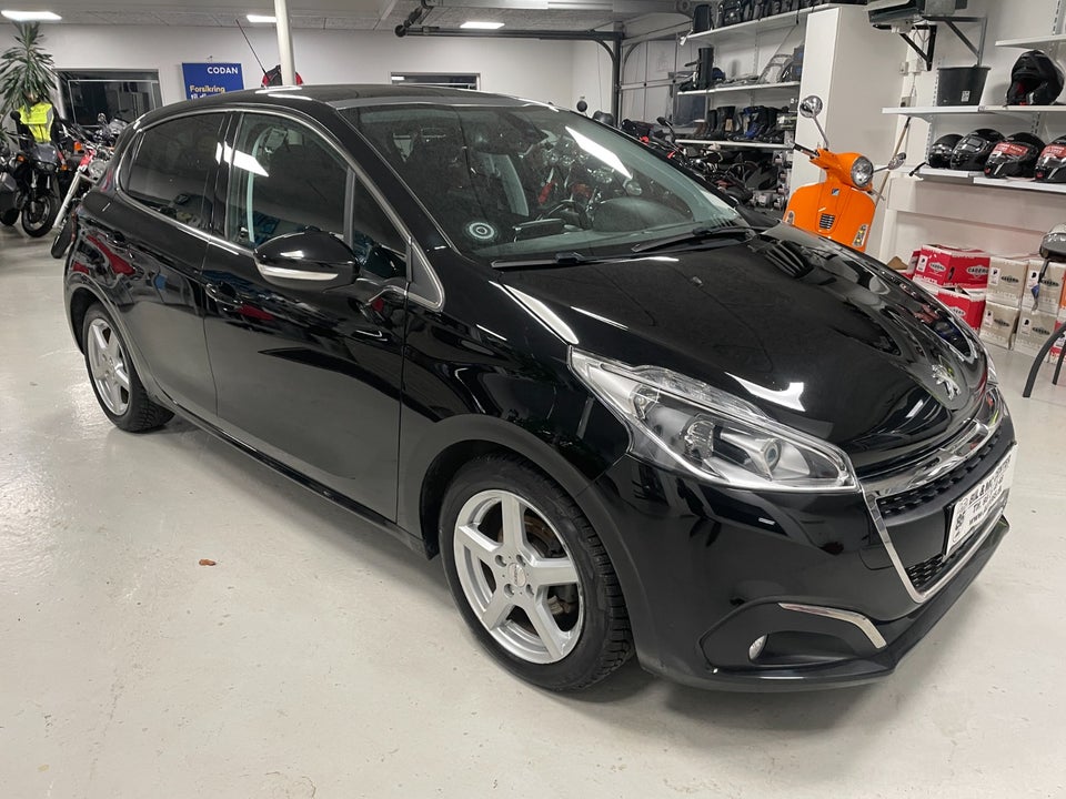 Peugeot 208 1,5 BlueHDi 100 Prestige Sky 5d