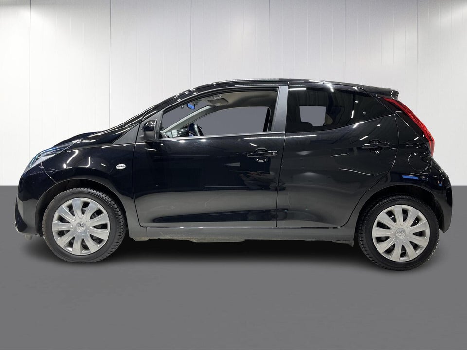 Toyota Aygo 1,0 VVT-i x-press 5d