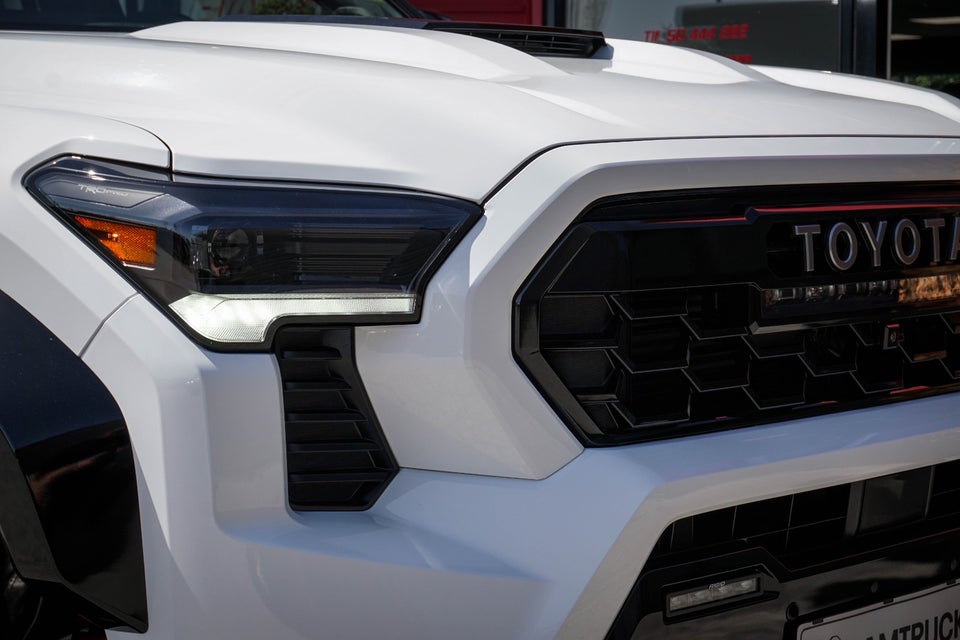 Toyota Tacoma 2,4 Hybrid TRDPro aut. 4x4 4d