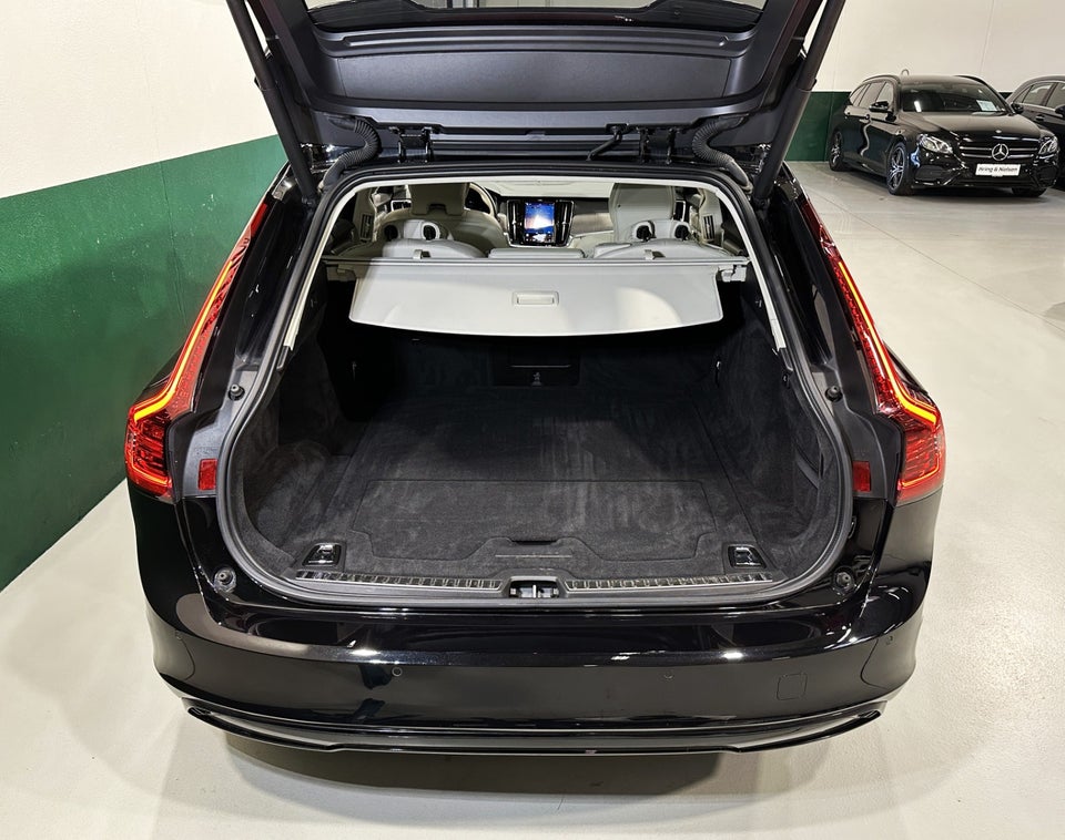 Volvo V90 2,0 T6 ReCharge Ultimate Dark aut. AWD 5d