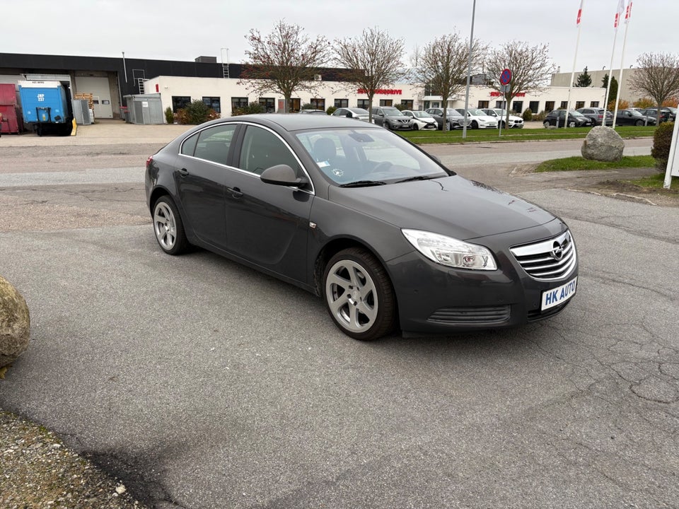 Opel Insignia 1,4 T 140 Edition 5d