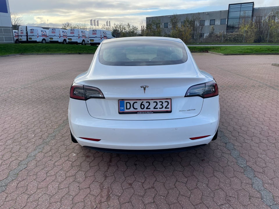 Tesla Model 3 Long Range AWD 4d