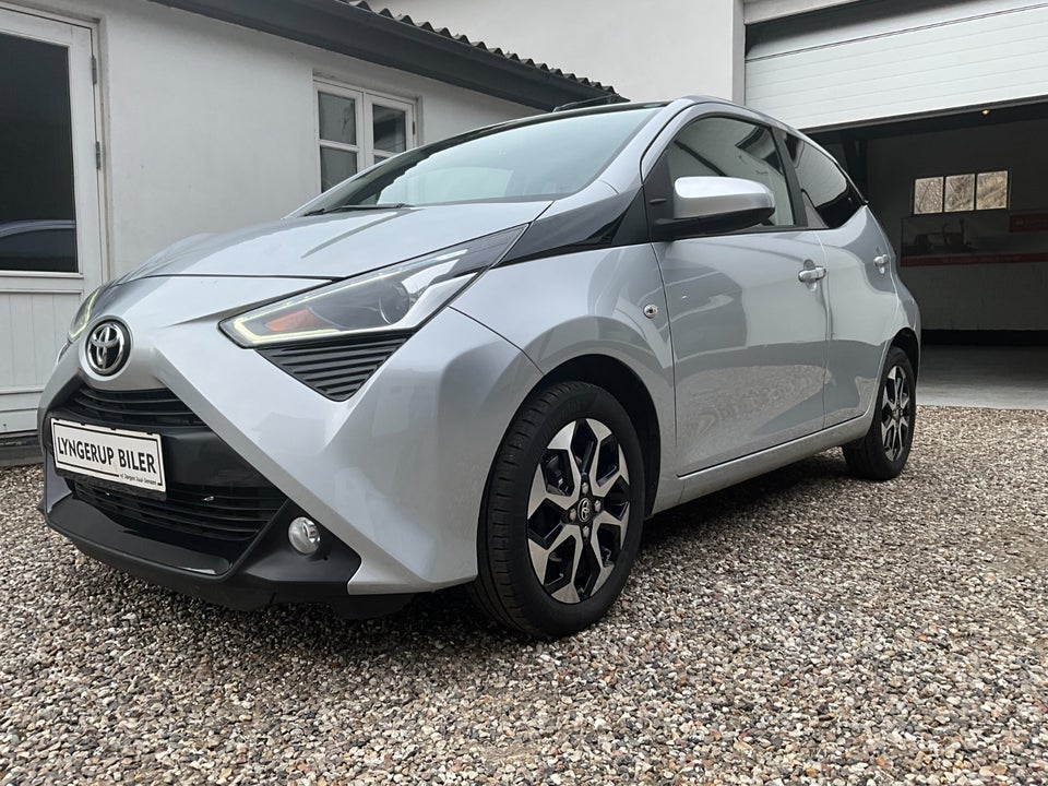 Toyota Aygo 1,0 VVT-i x-pose x-shift 5d