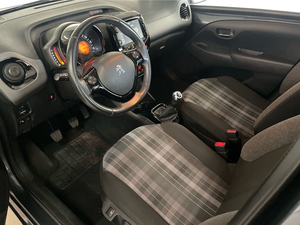 Peugeot 108 1,0 e-VTi 72 Infinity 5d