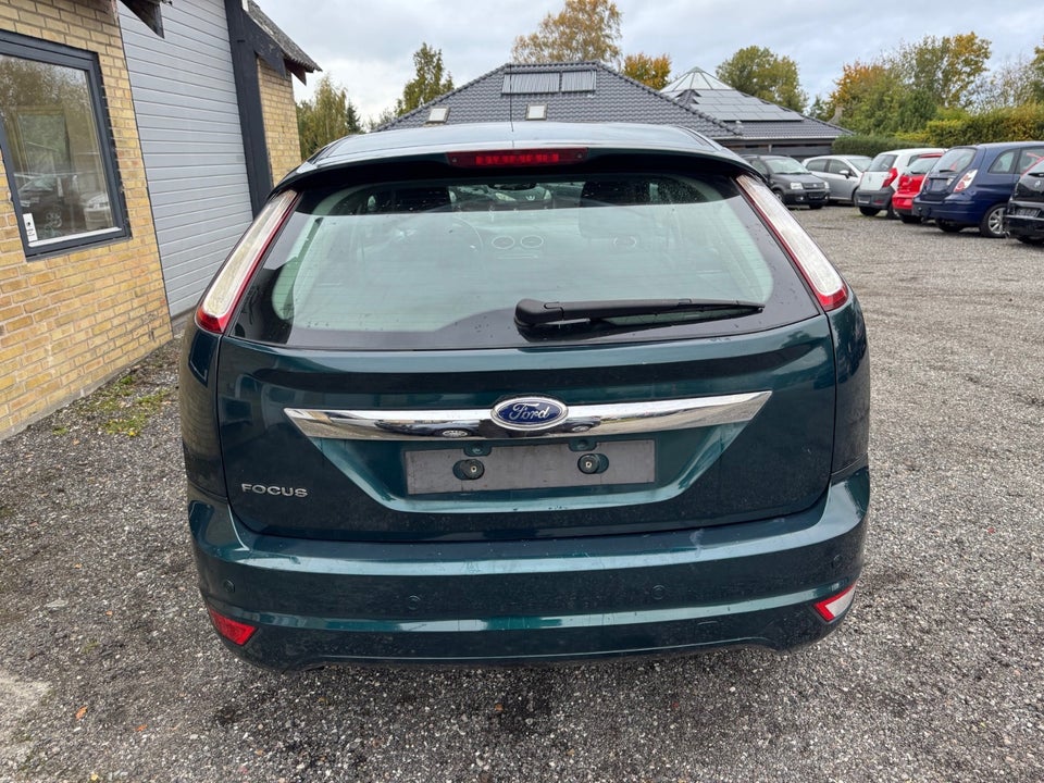 Ford Focus 1,6 Titanium 5d