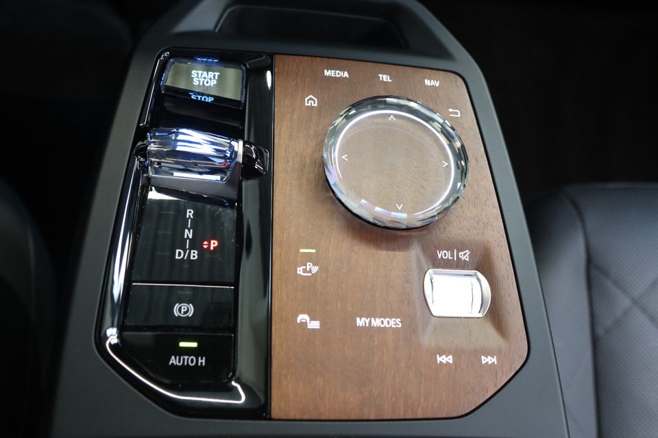 BMW iX xDrive40 Sport 5d