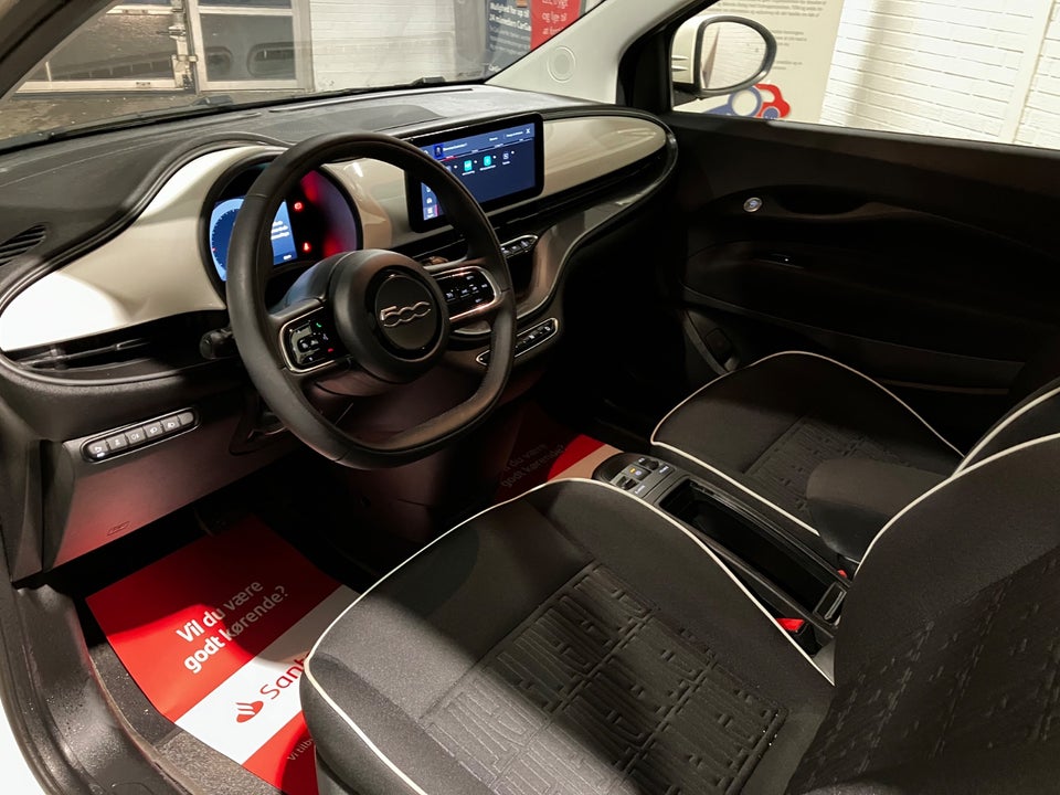 Fiat 500e 42 Icon 3d