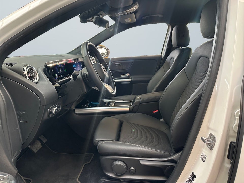 Mercedes EQA250+ Progressive 5d