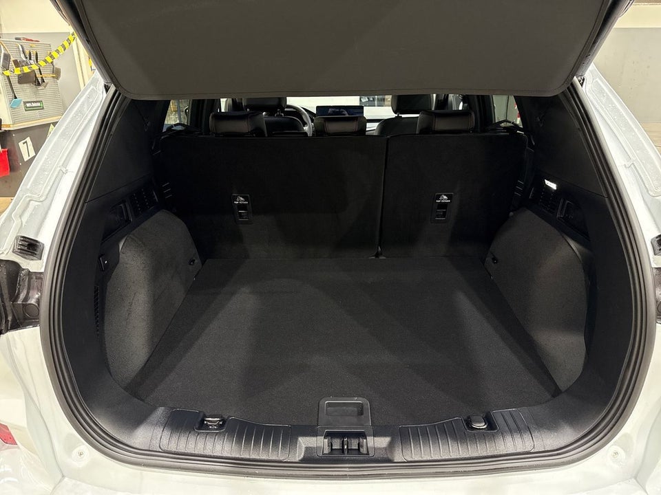 Ford Kuga 2,5 PHEV ST-Line X CVT 5d