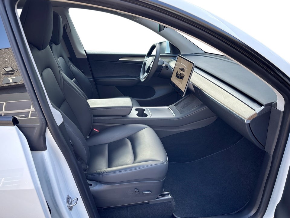 Tesla Model Y RWD 5d