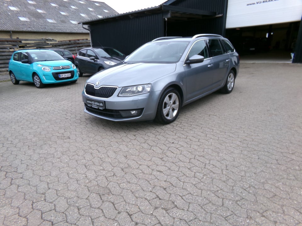 Skoda Octavia 2,0 TDi 150 Elegance Combi 5d