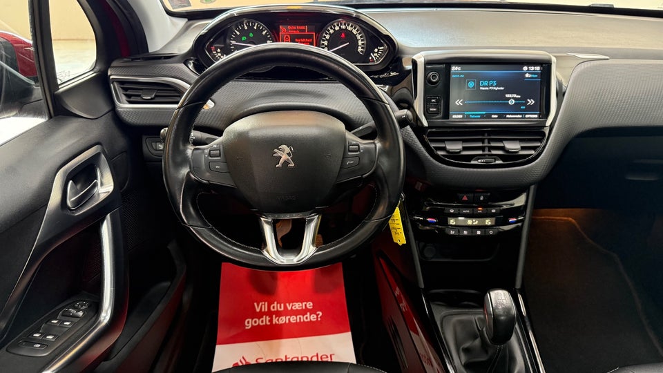 Peugeot 2008 1,2 PureTech 110 Allure Sky 5d