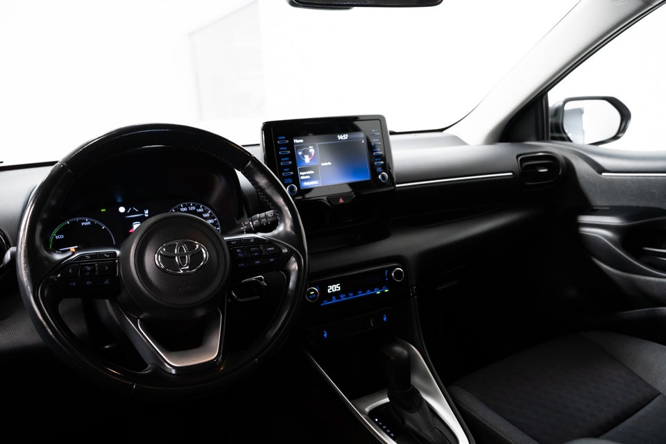 Toyota Yaris 1,5 Hybrid H3 e-CVT 5d