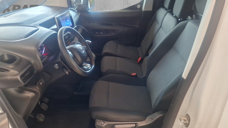 Toyota ProAce City 1,5 D 102 Medium Comfort 5d