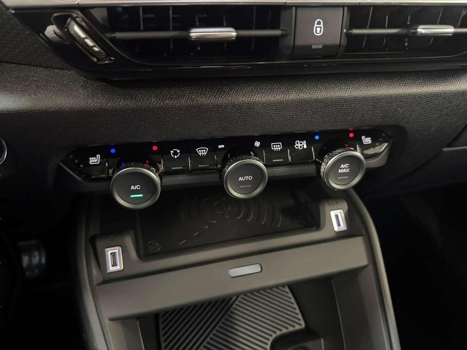 Citroën ë-C4 X 50 Shine 4d