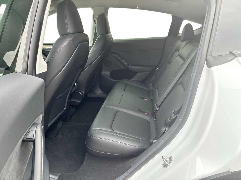 Tesla Model Y RWD 5d