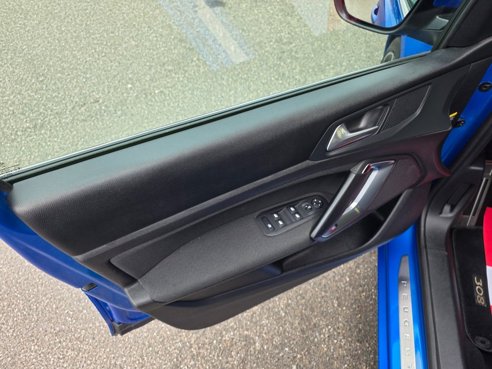 Peugeot 308 1,5 BlueHDi 130 Allure Pack SW EAT8 5d