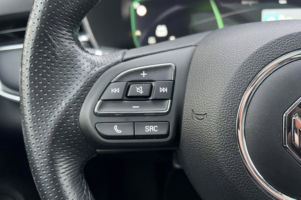 MG Marvel R Luxury 5d