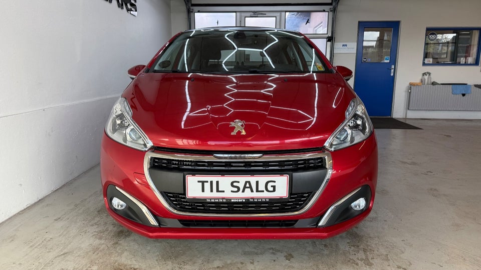 Peugeot 208 1,2 PureTech 110 Signature Sky 5d
