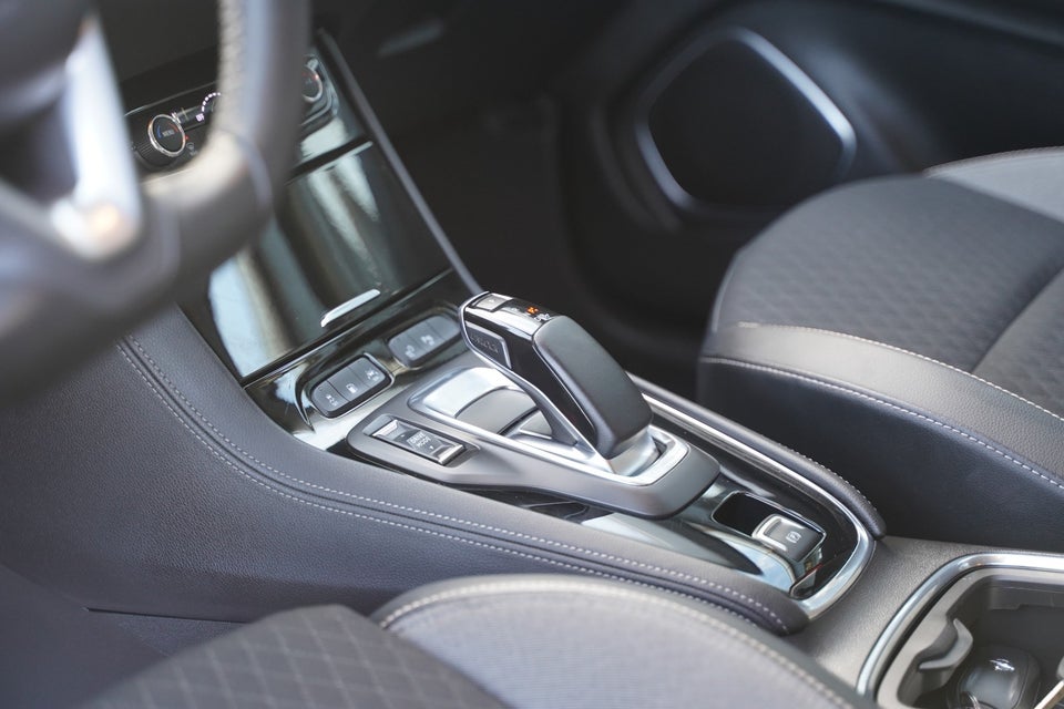 Opel Grandland X 1,6 Hybrid Ultimate aut. 5d